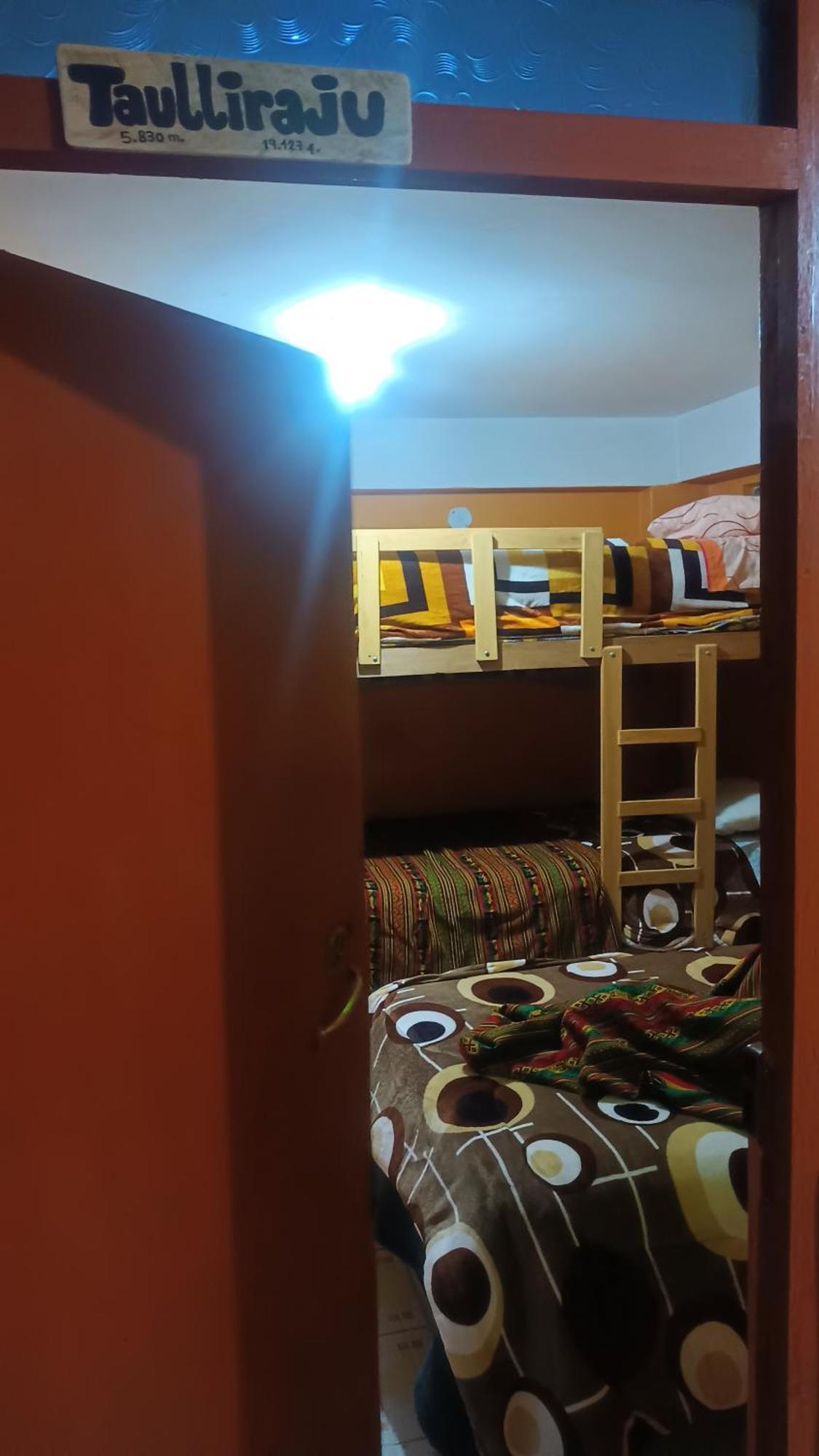 El Amauta De Los Andes Lodging Erik House อัวรัซ ภายนอก รูปภาพ